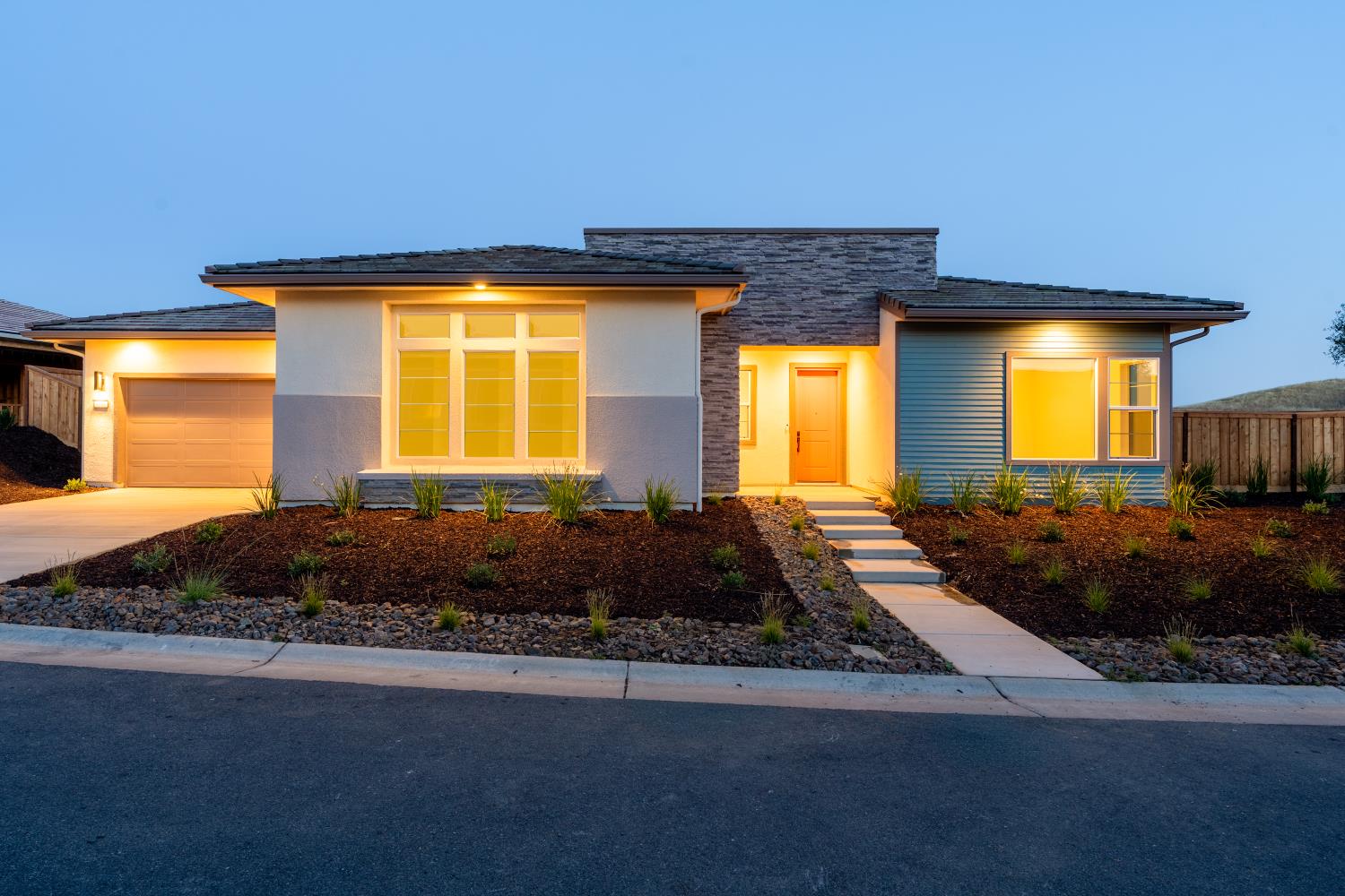 8388 Iron Creek Dr, Friant, CA 93626