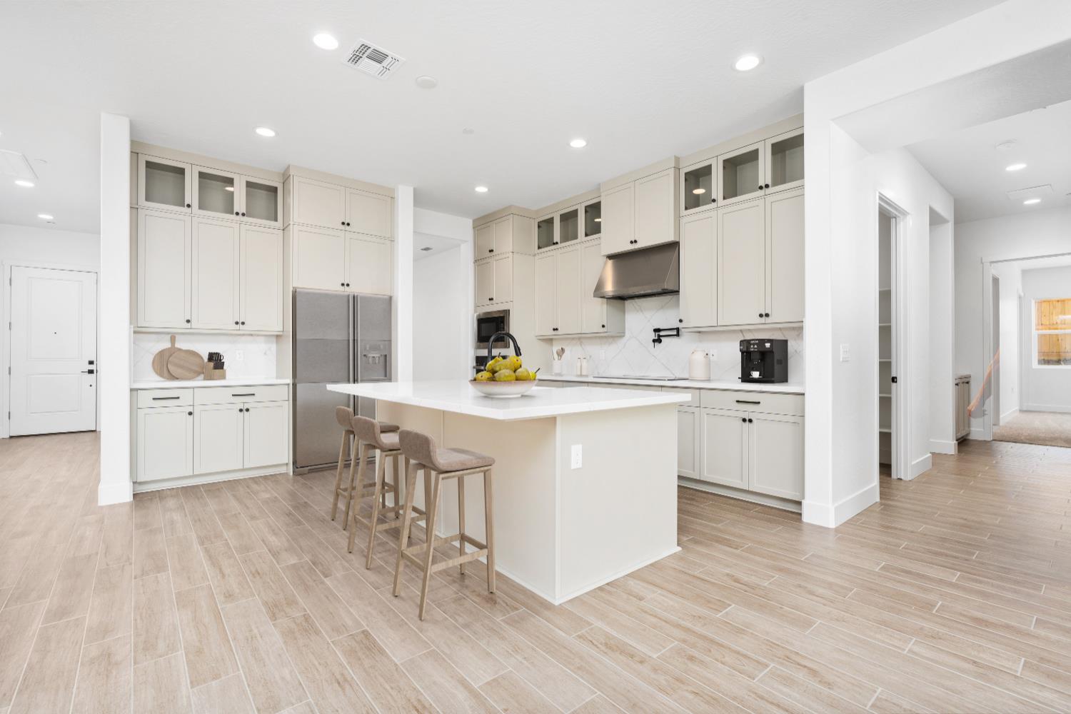 8388 Iron Creek Dr, Friant, CA 93626