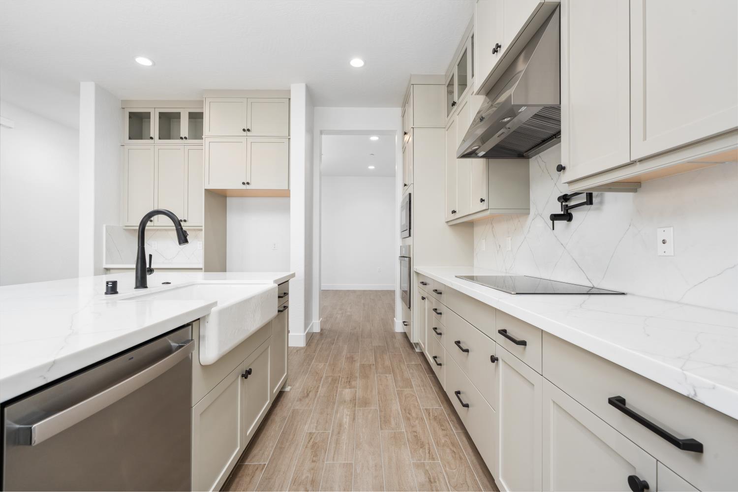 8388 Iron Creek Dr, Friant, CA 93626