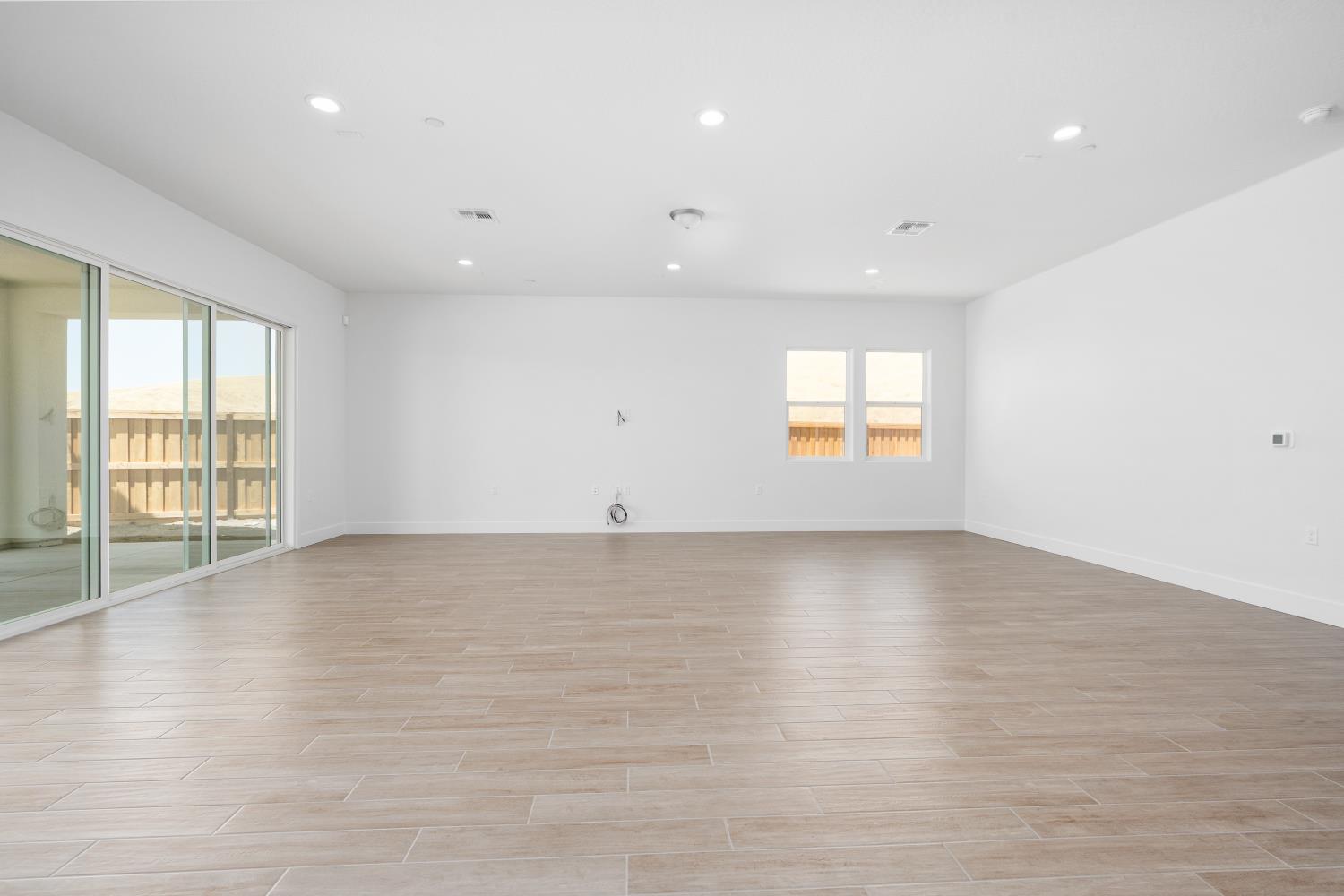 8388 Iron Creek Dr, Friant, CA 93626