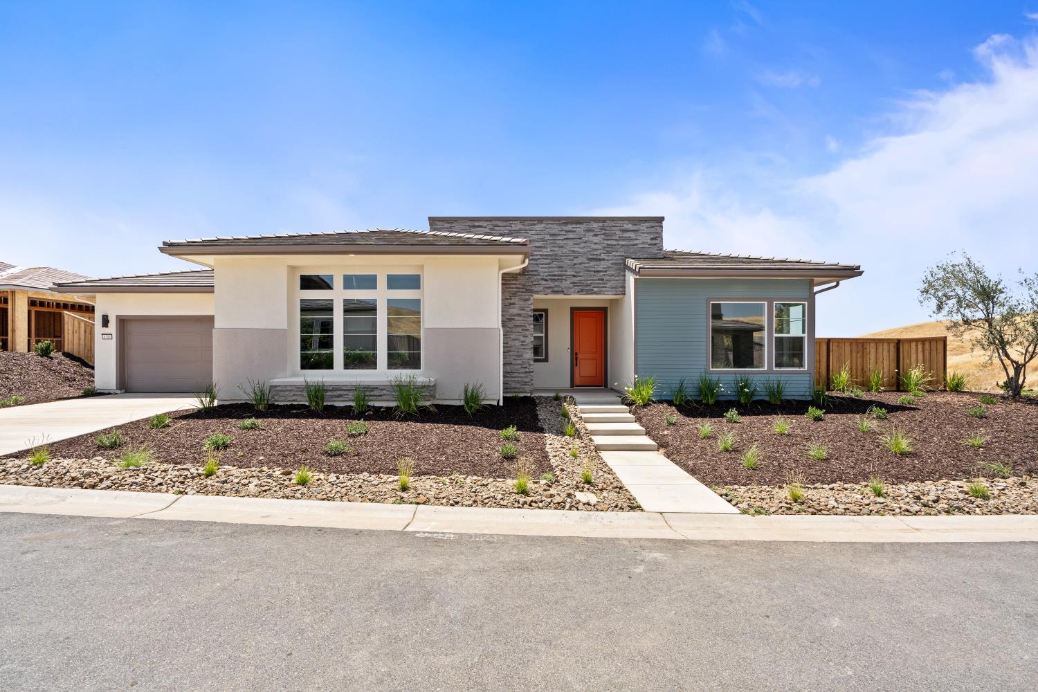 8388 Iron Creek Dr, Friant, CA 93626