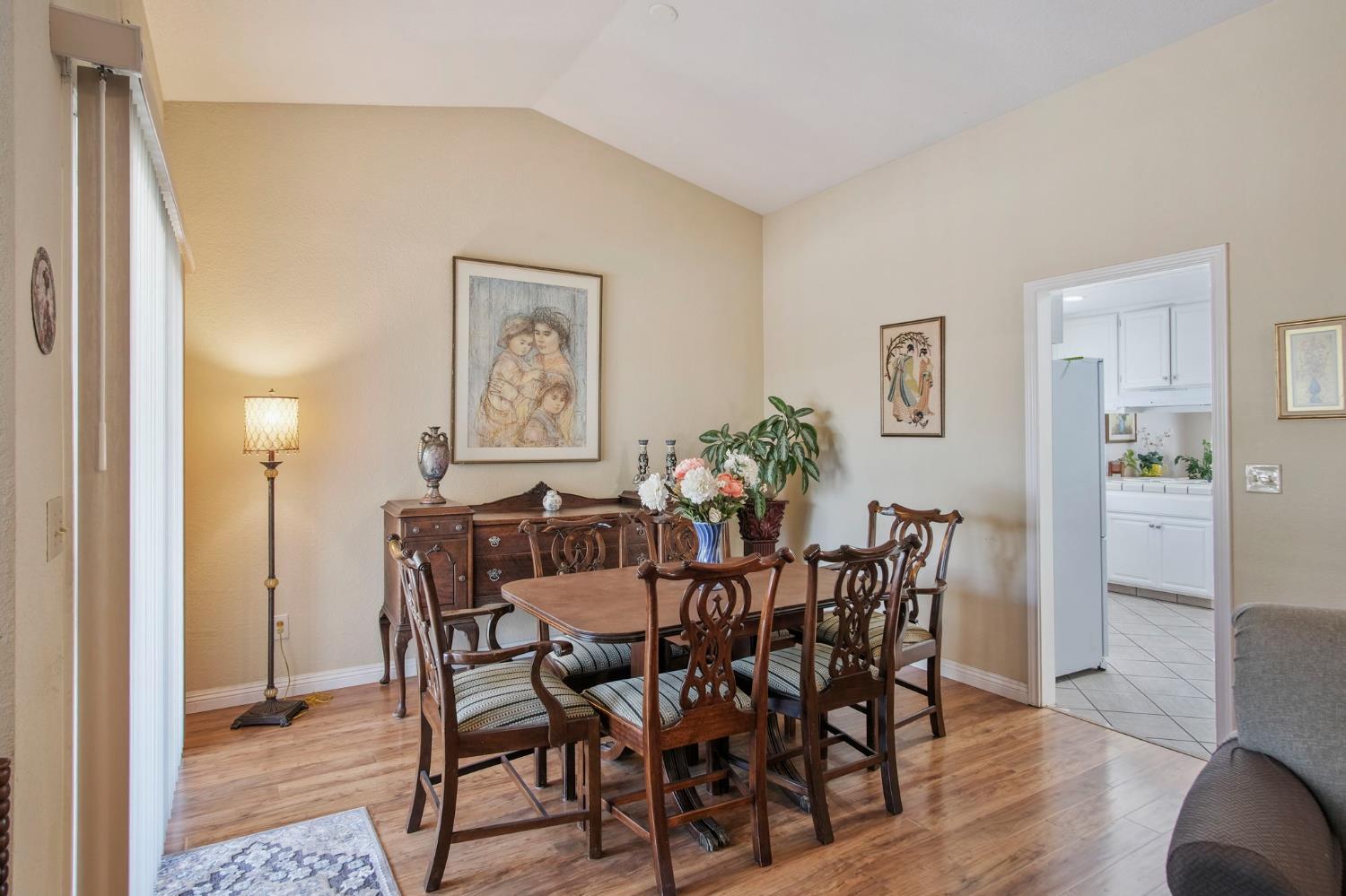 2185 Garden Circle Dr W, Manteca, CA 95336