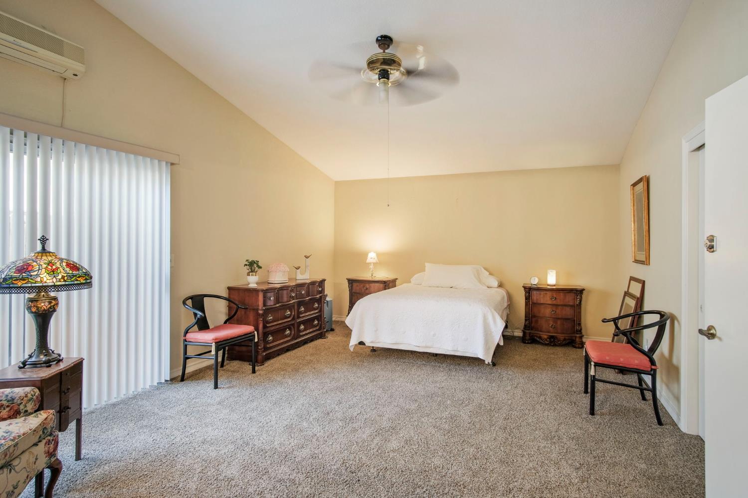 2185 Garden Circle Dr W, Manteca, CA 95336