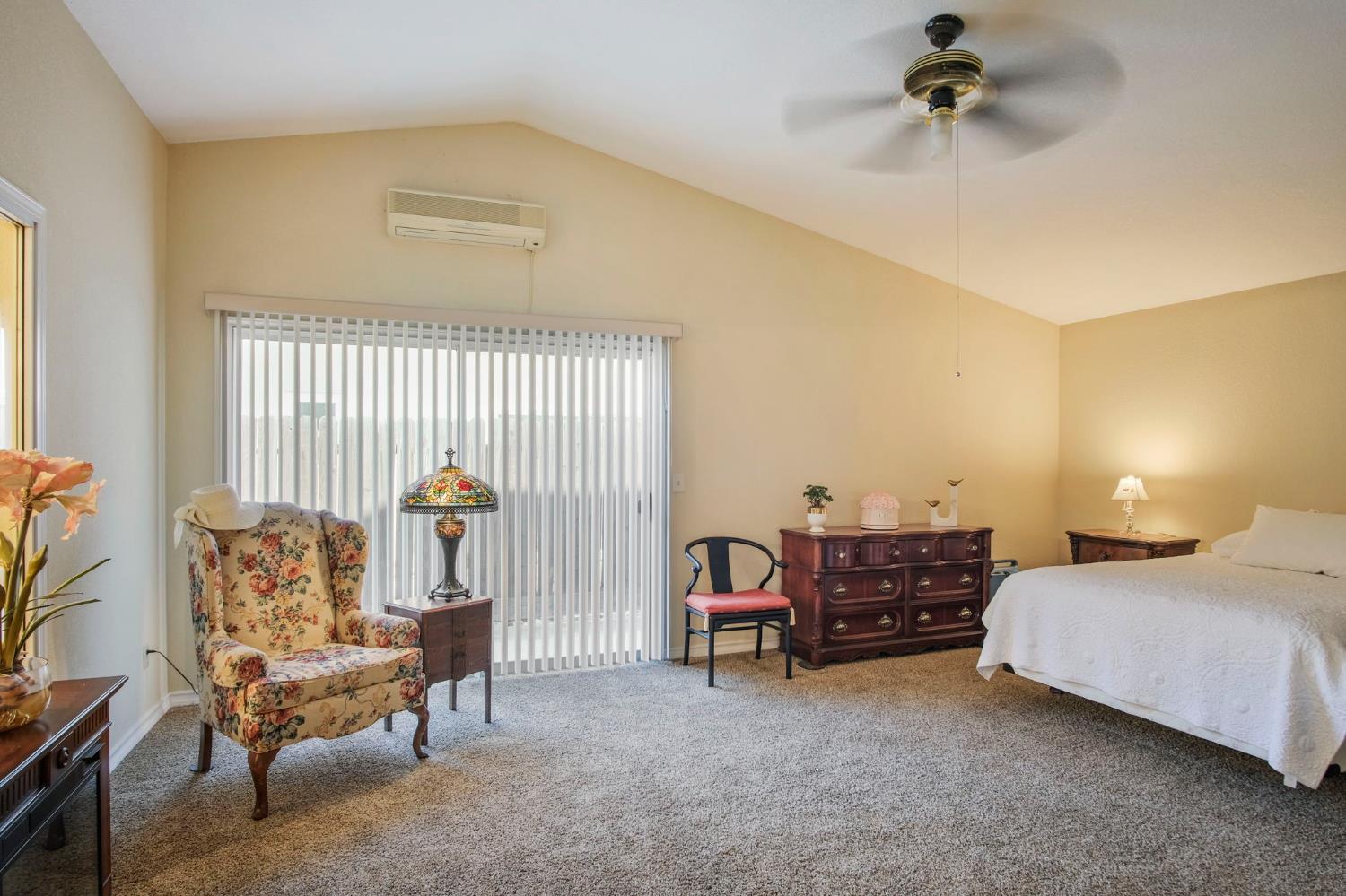 2185 Garden Circle Dr W, Manteca, CA 95336