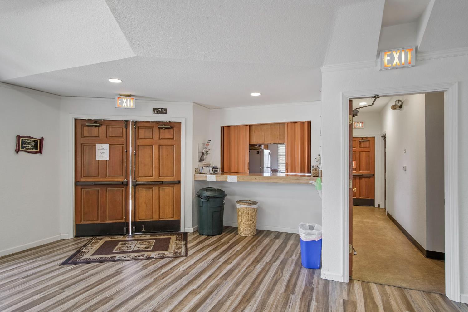 2185 Garden Circle Dr W, Manteca, CA 95336