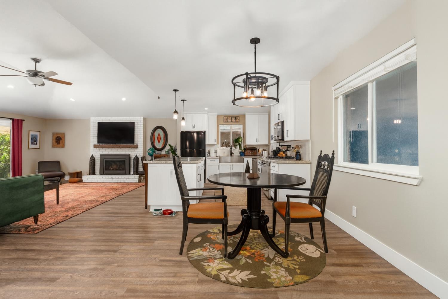 6776 N Woodrow Ave, Fresno, CA 93710