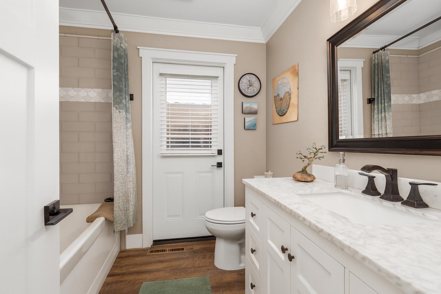 6776 N Woodrow Ave, Fresno, CA 93710