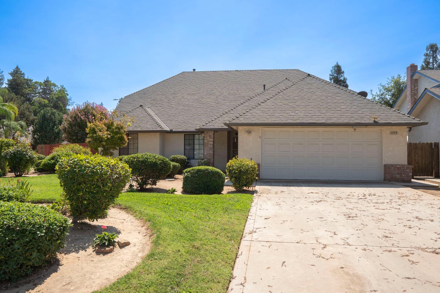 4229 W Palo Alto Ave, Fresno, CA 93722