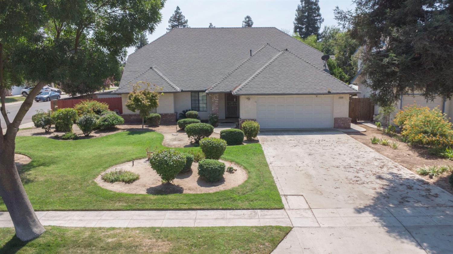 4229 W Palo Alto Ave, Fresno, CA 93722