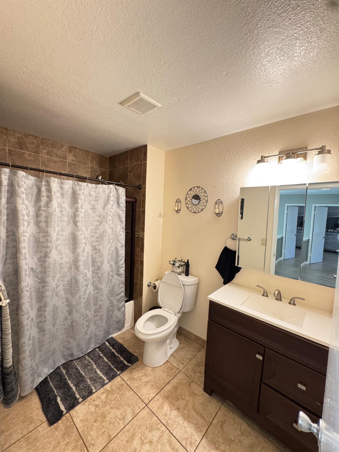 475 Whitney Ave, Vallejo, CA 94589