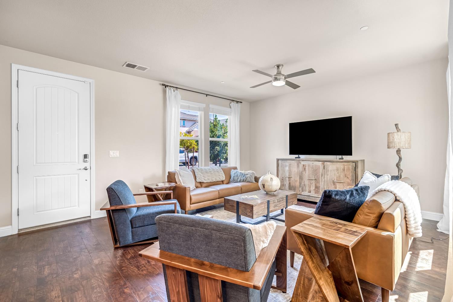 11333 N Garden Sage Ave, Fresno, CA 93730