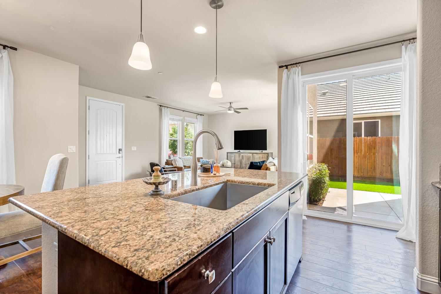 11333 N Garden Sage Ave, Fresno, CA 93730