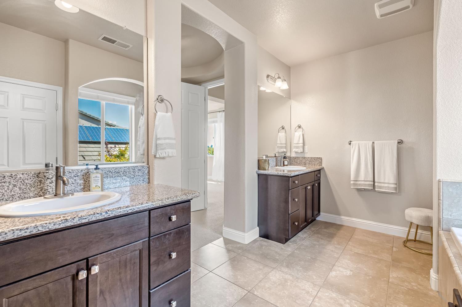 11333 N Garden Sage Ave, Fresno, CA 93730