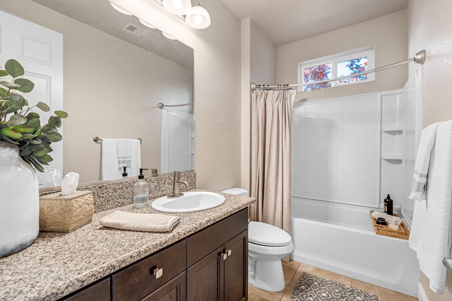 11333 N Garden Sage Ave, Fresno, CA 93730