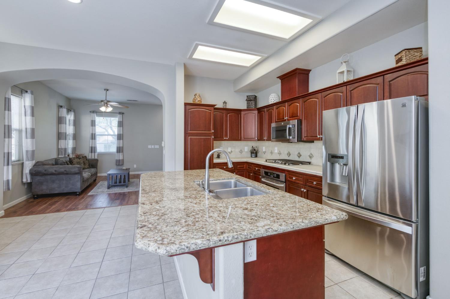 3640 Vermont Ln, Clovis, CA 93619