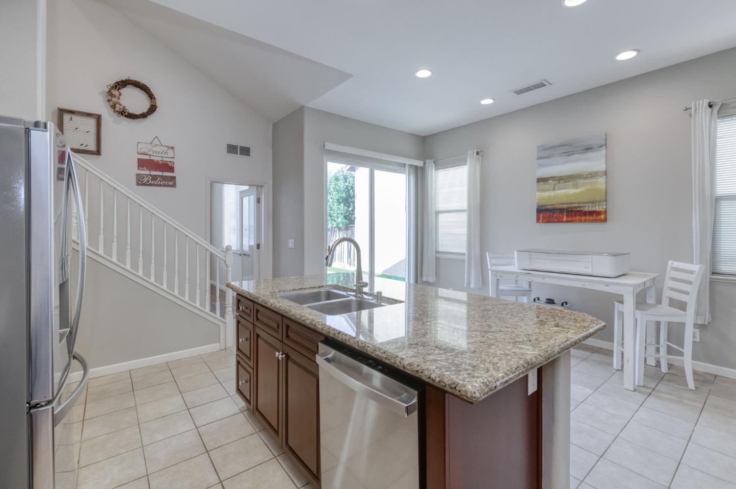 3640 Vermont Ln, Clovis, CA 93619