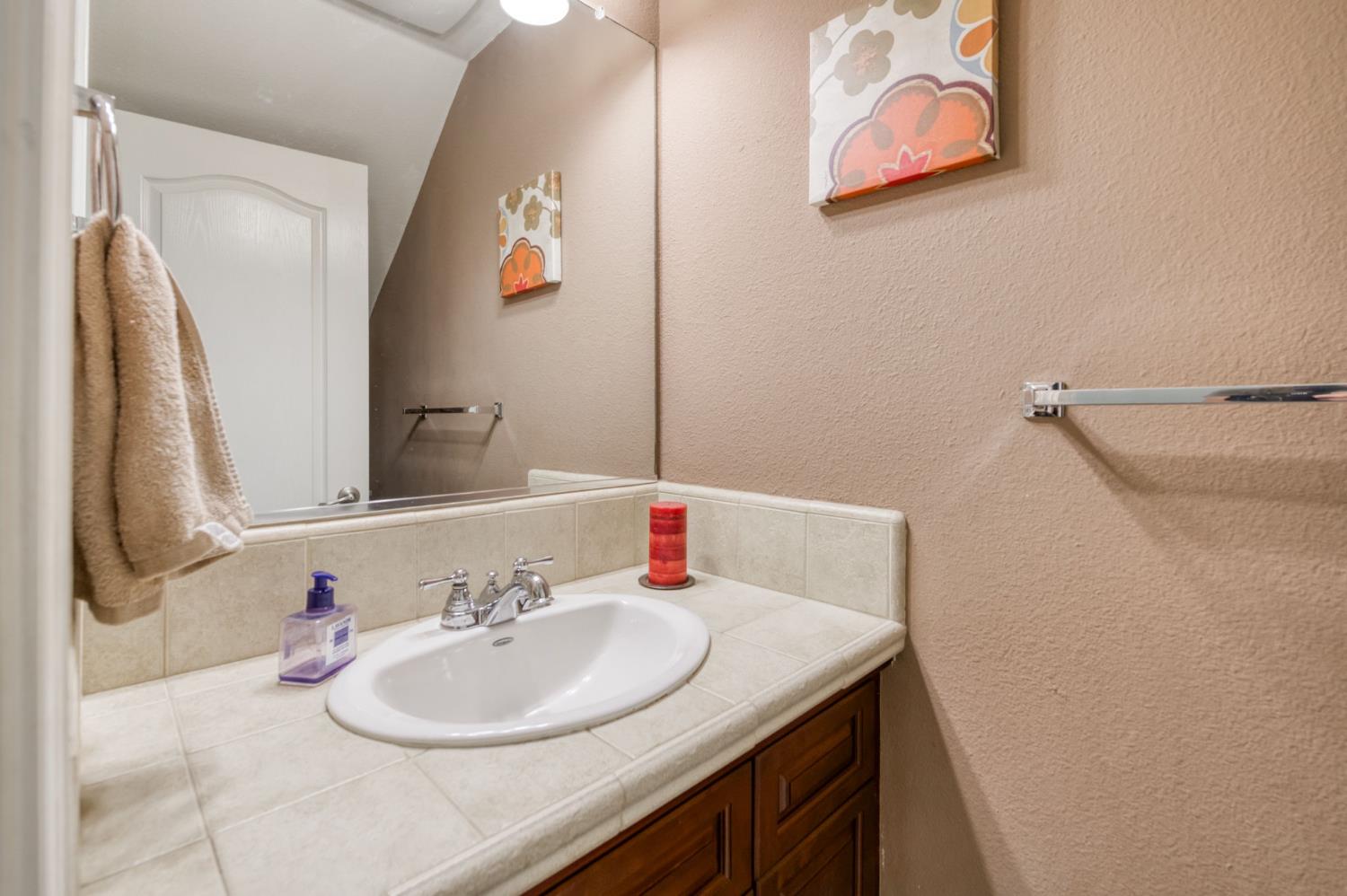 3640 Vermont Ln, Clovis, CA 93619