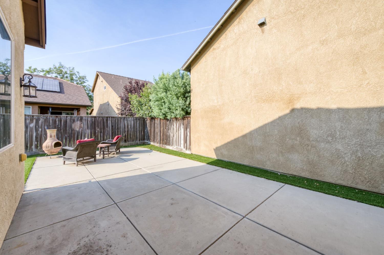 3640 Vermont Ln, Clovis, CA 93619