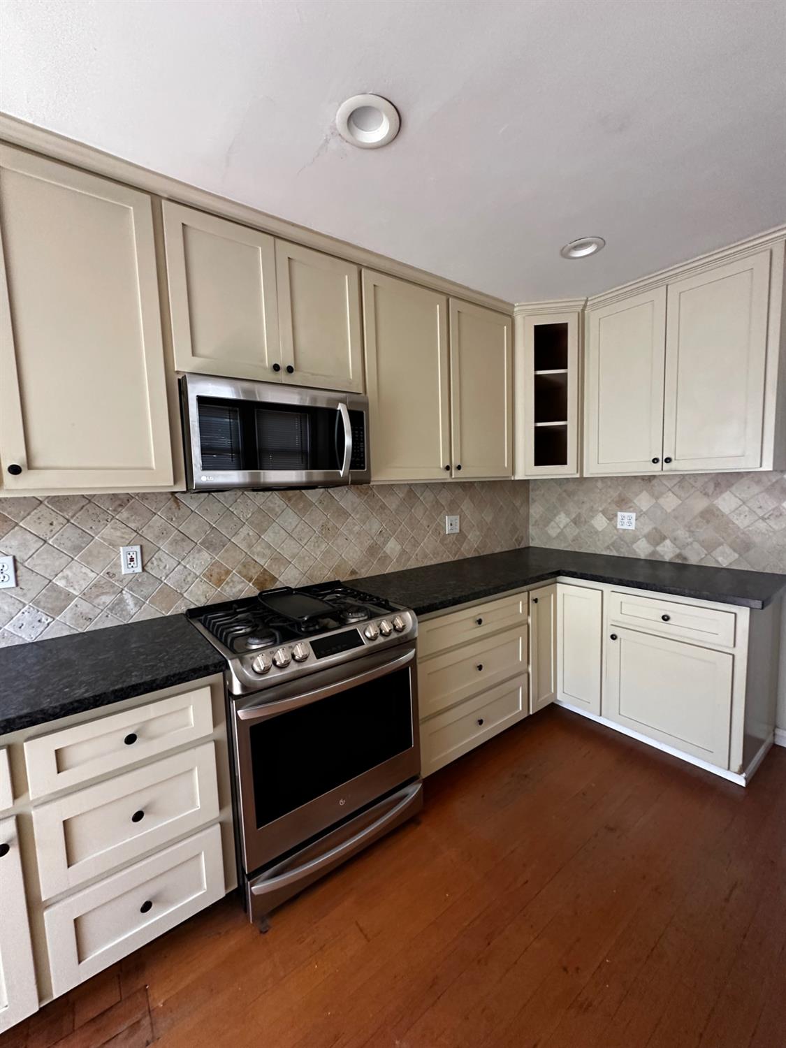 801 Riverside Ave, Chowchilla, CA 93610