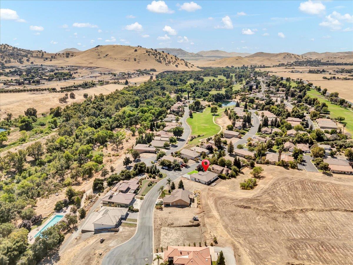 32588 Greene Dr, Springville, CA 93265