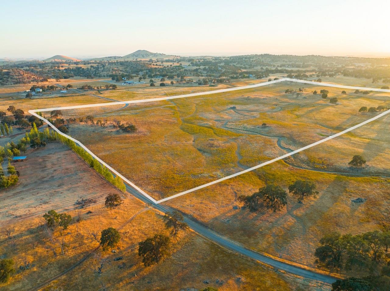 2553 Old Highway, Catheys Valley, CA 95306