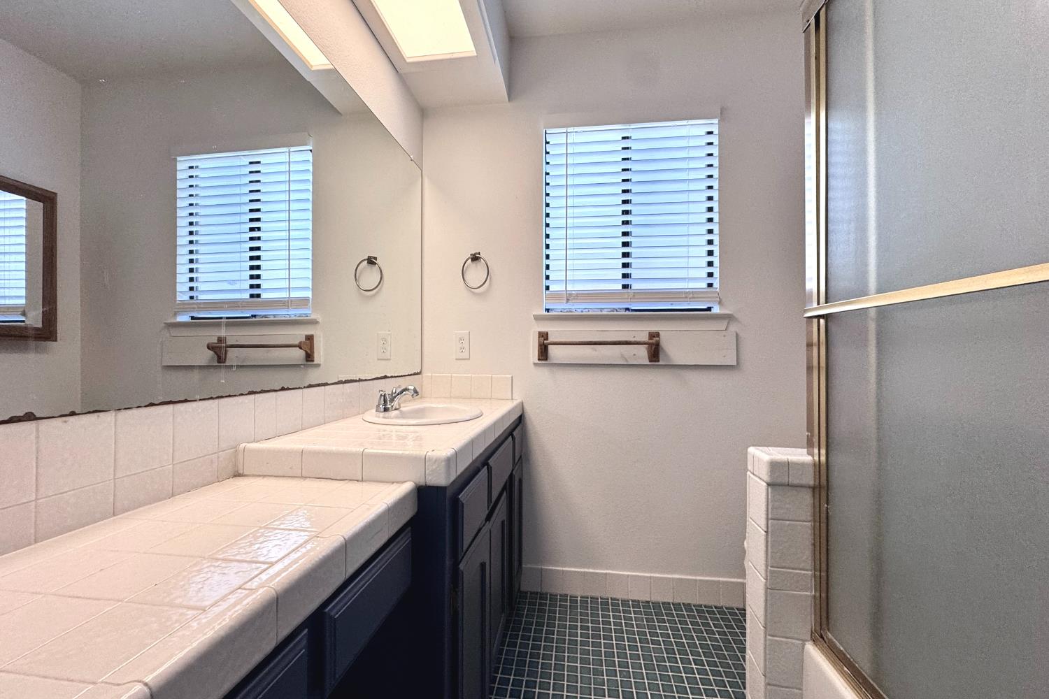 1910 E Eclipse Ave, Fresno, CA 93720