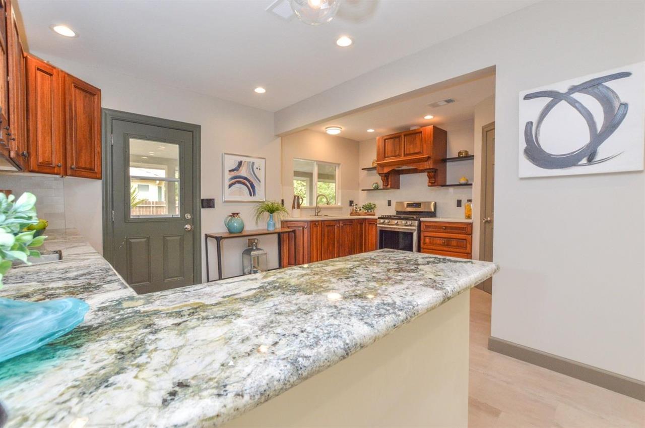 3171 Buckingham Ave, Clovis, CA 93619