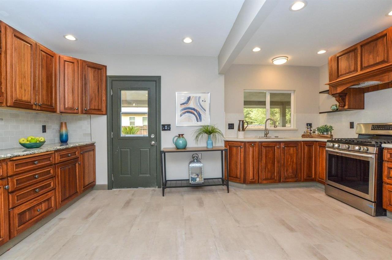 3171 Buckingham Ave, Clovis, CA 93619