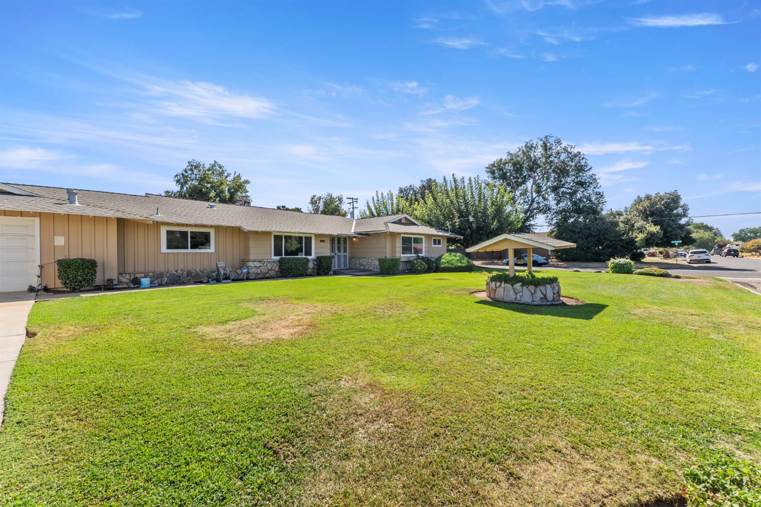 6259 E Liberty Ave, Fresno, CA 93727