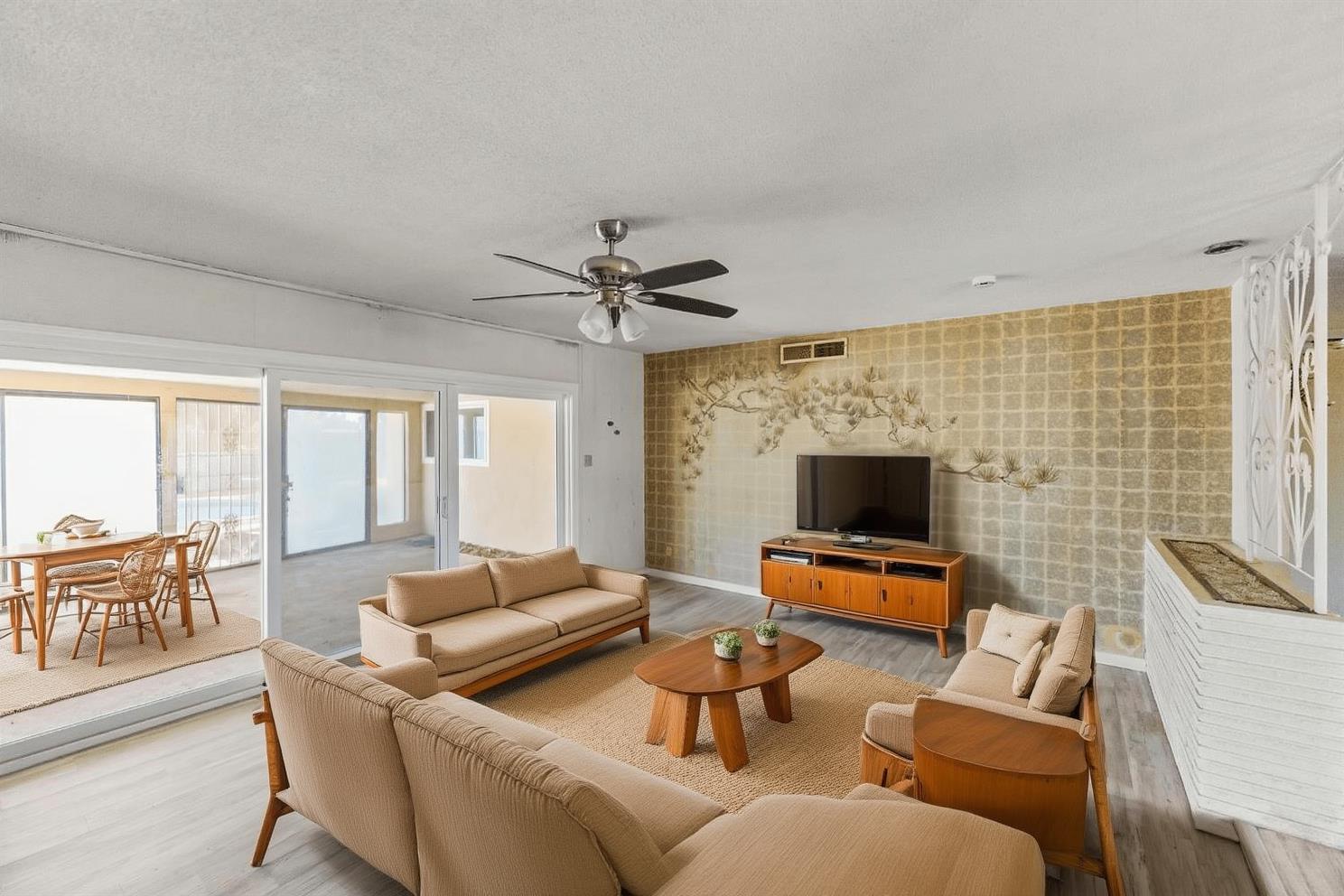 6259 E Liberty Ave, Fresno, CA 93727