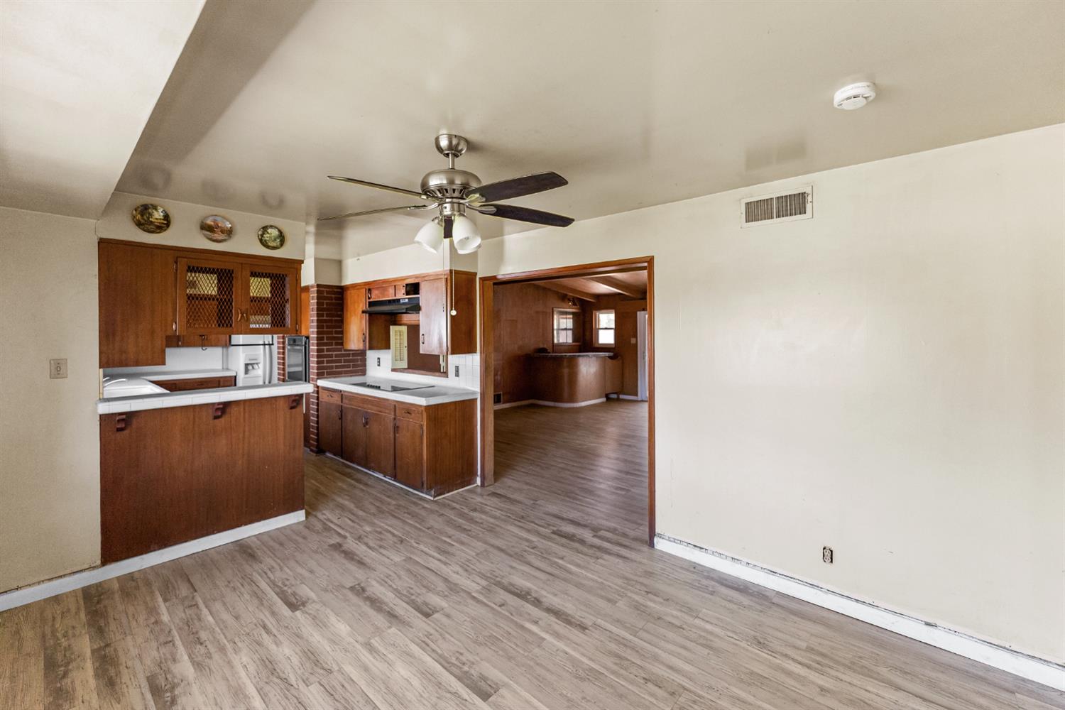 6259 E Liberty Ave, Fresno, CA 93727