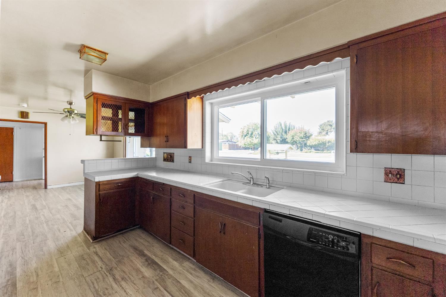 6259 E Liberty Ave, Fresno, CA 93727