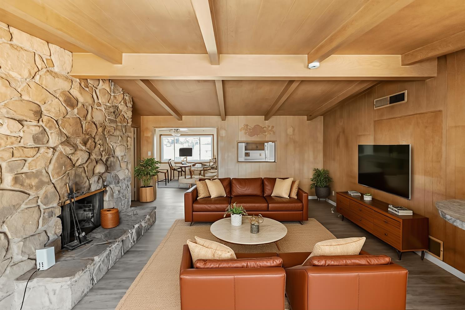 6259 E Liberty Ave, Fresno, CA 93727