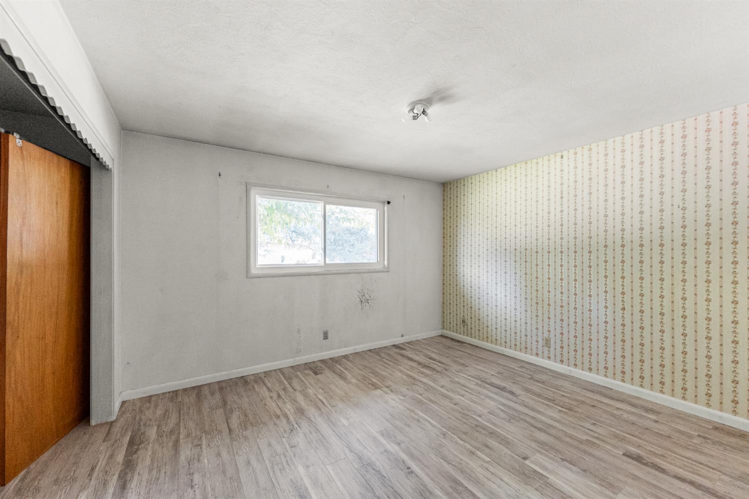 6259 E Liberty Ave, Fresno, CA 93727