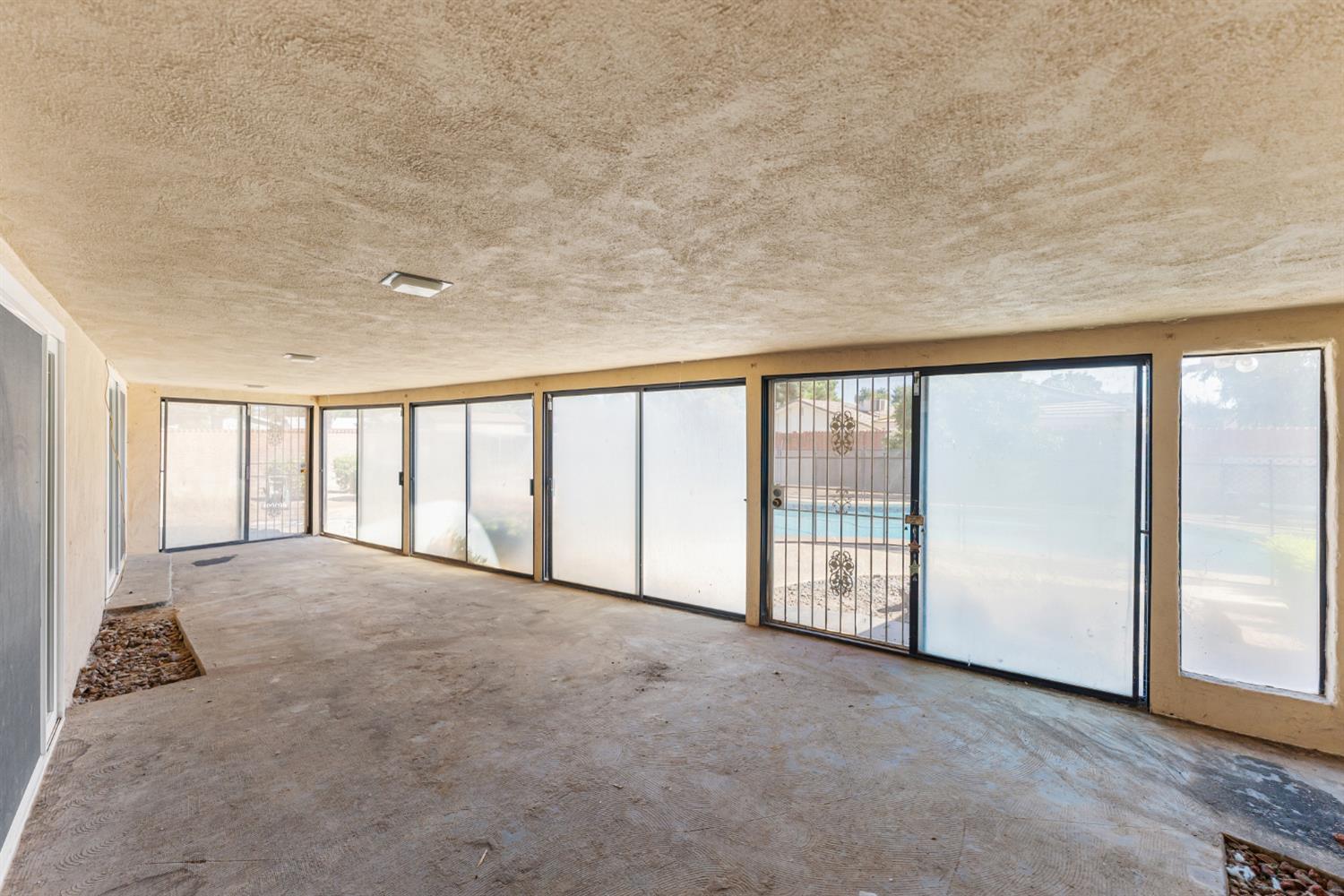 6259 E Liberty Ave, Fresno, CA 93727