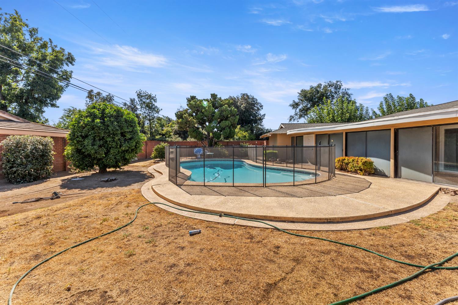 6259 E Liberty Ave, Fresno, CA 93727