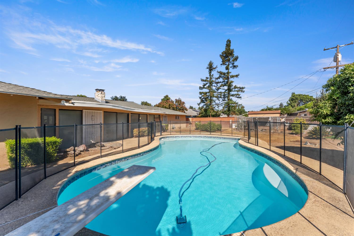 6259 E Liberty Ave, Fresno, CA 93727