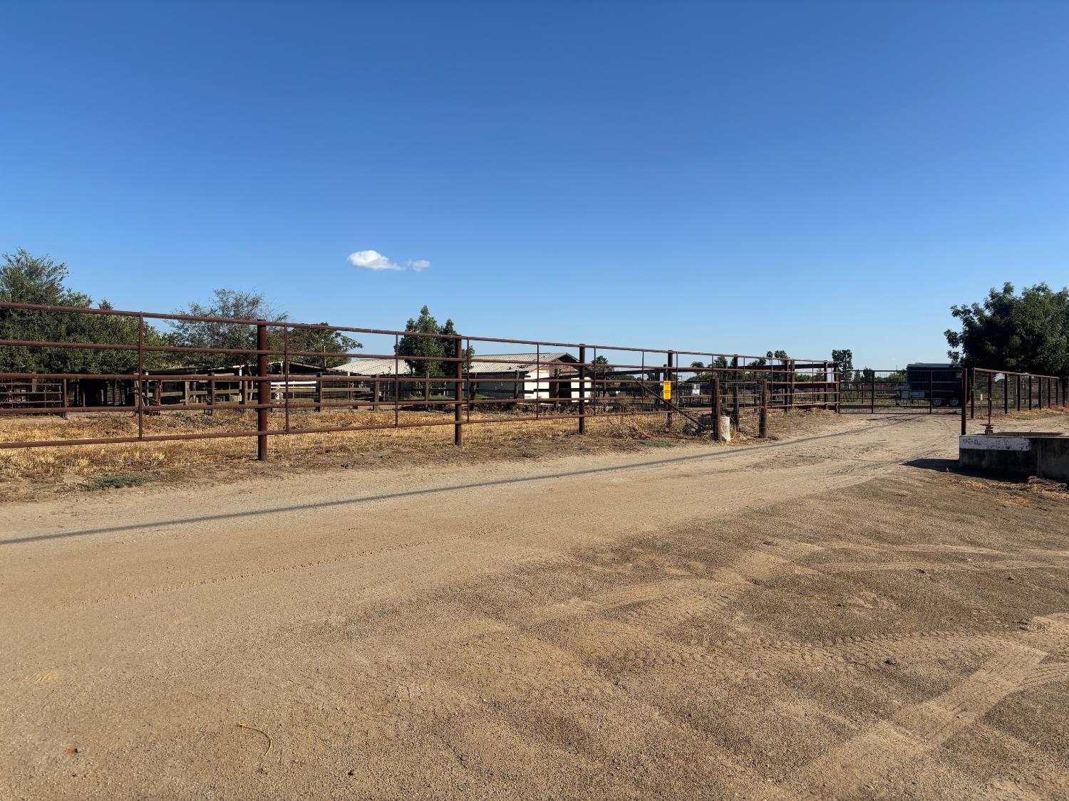 19317 Parlier Ave E, Reedley, CA 93654