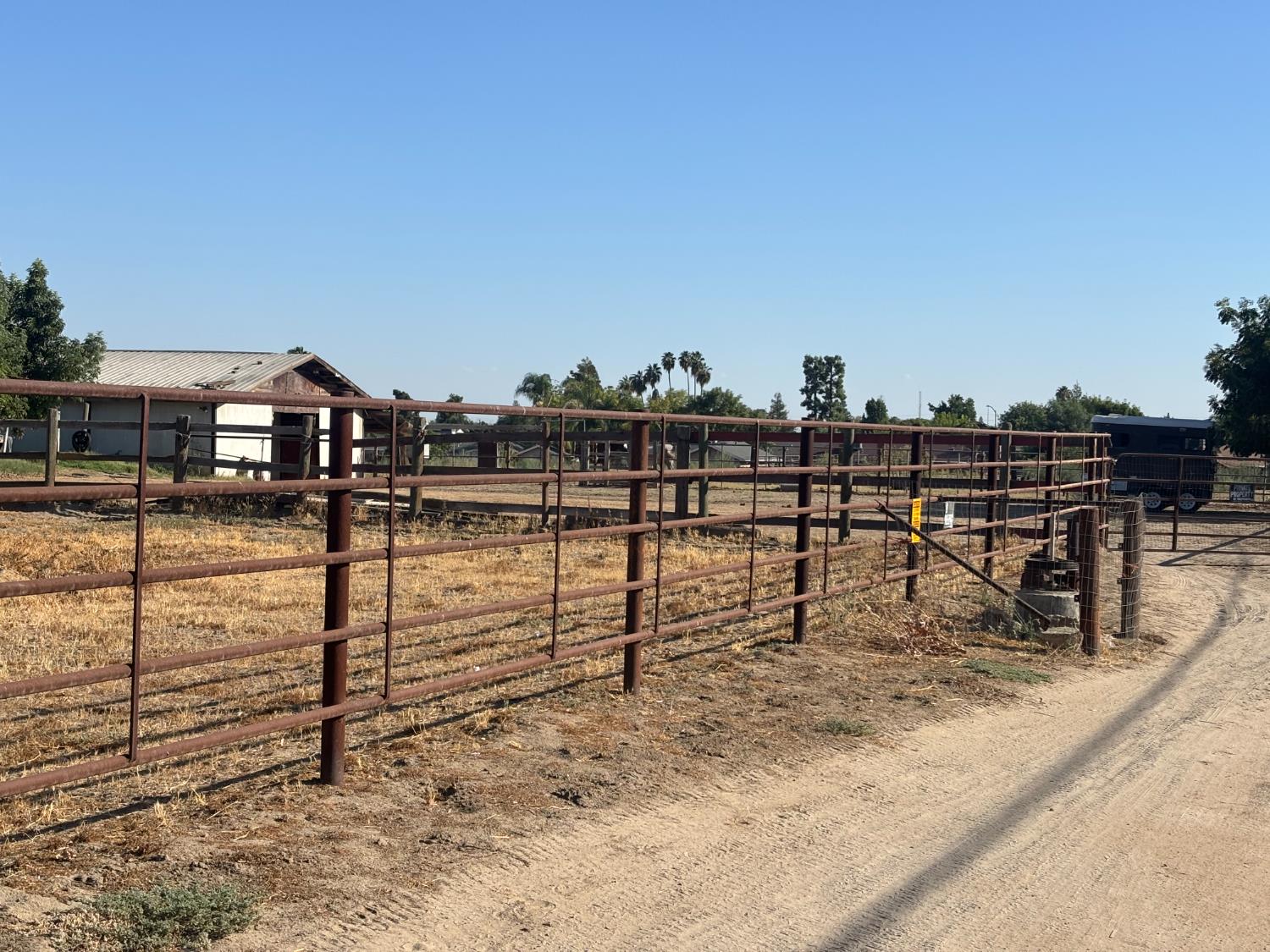 19317 Parlier Ave E, Reedley, CA 93654