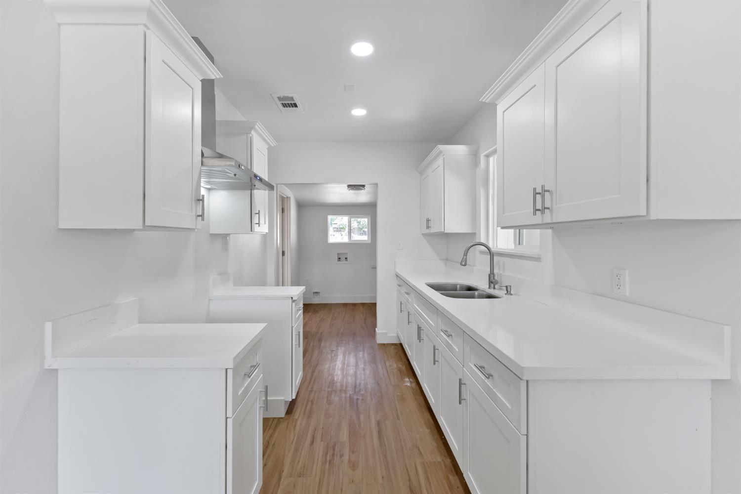 4623 E Nevada Ave, Fresno, CA 93702