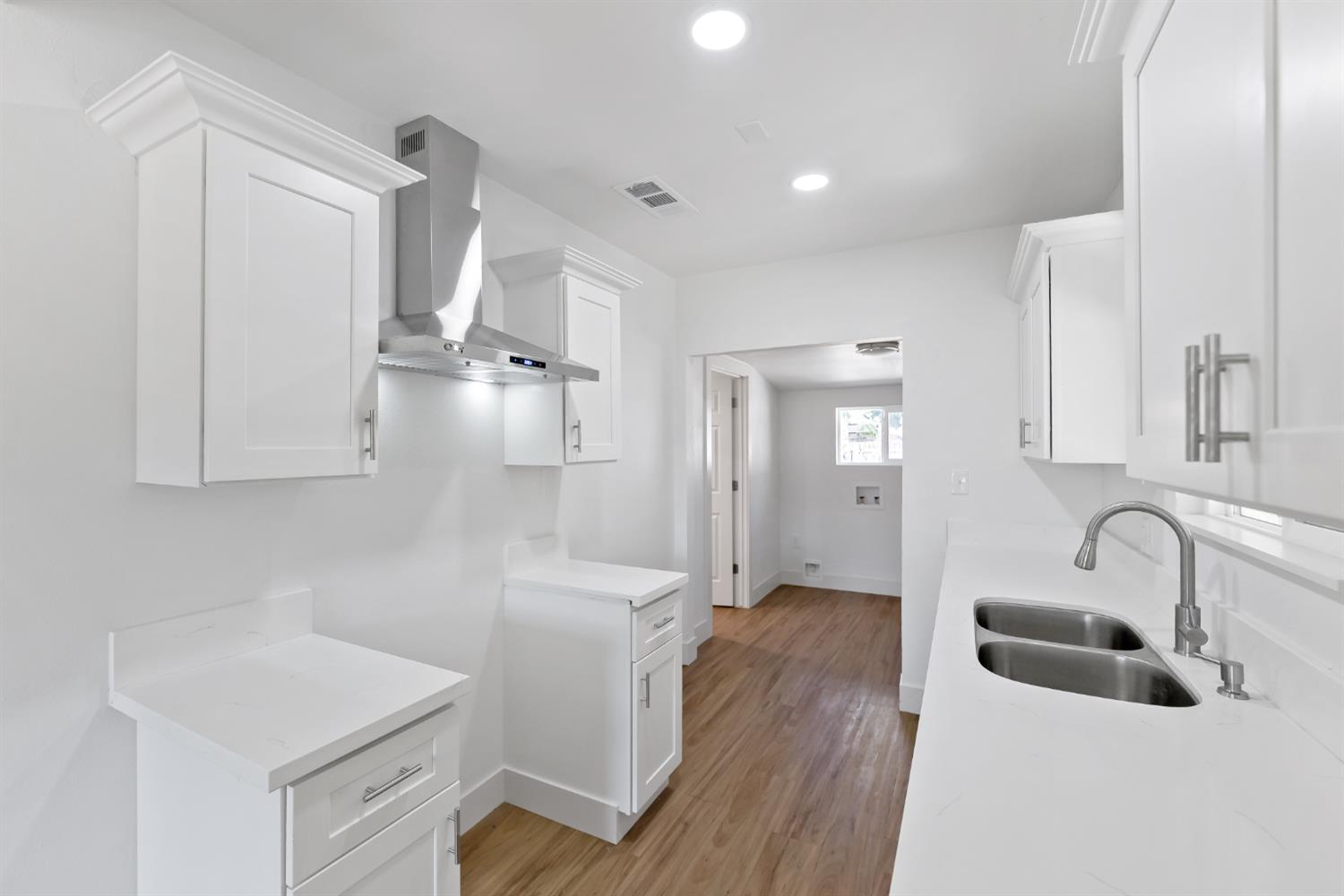 4623 E Nevada Ave, Fresno, CA 93702