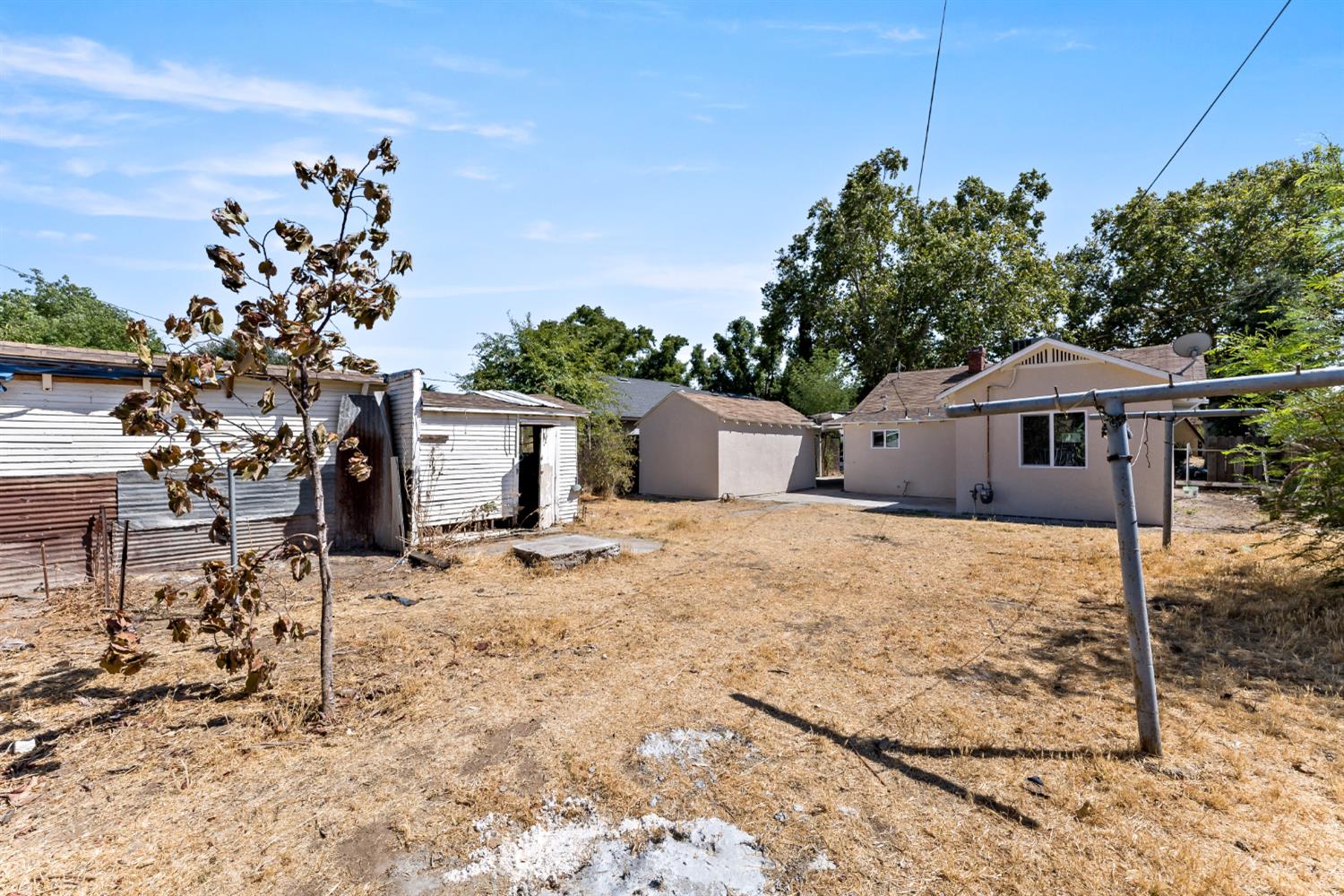 4623 E Nevada Ave, Fresno, CA 93702