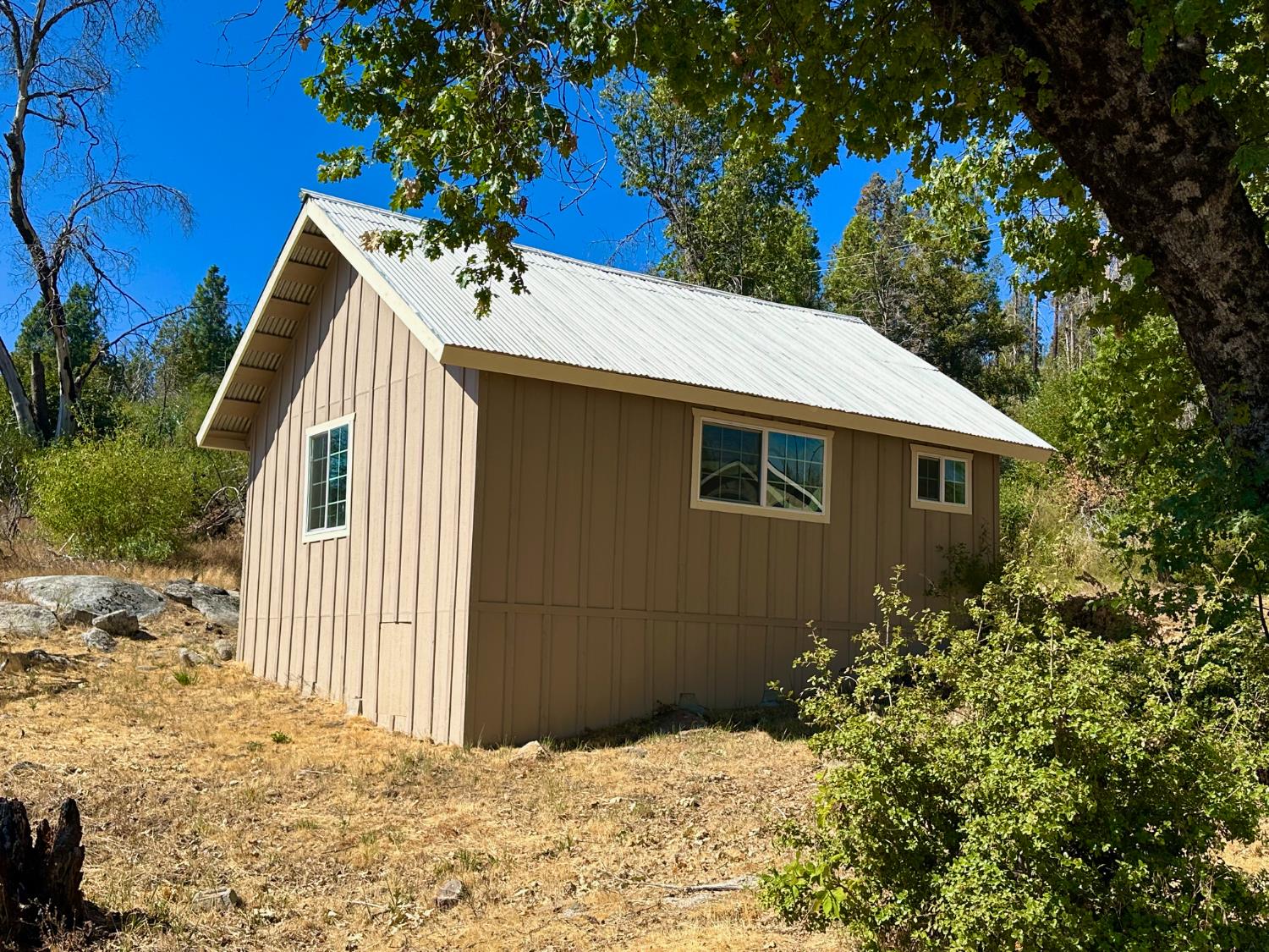 38295 Cressman Rd, Shaver Lake, CA 93664