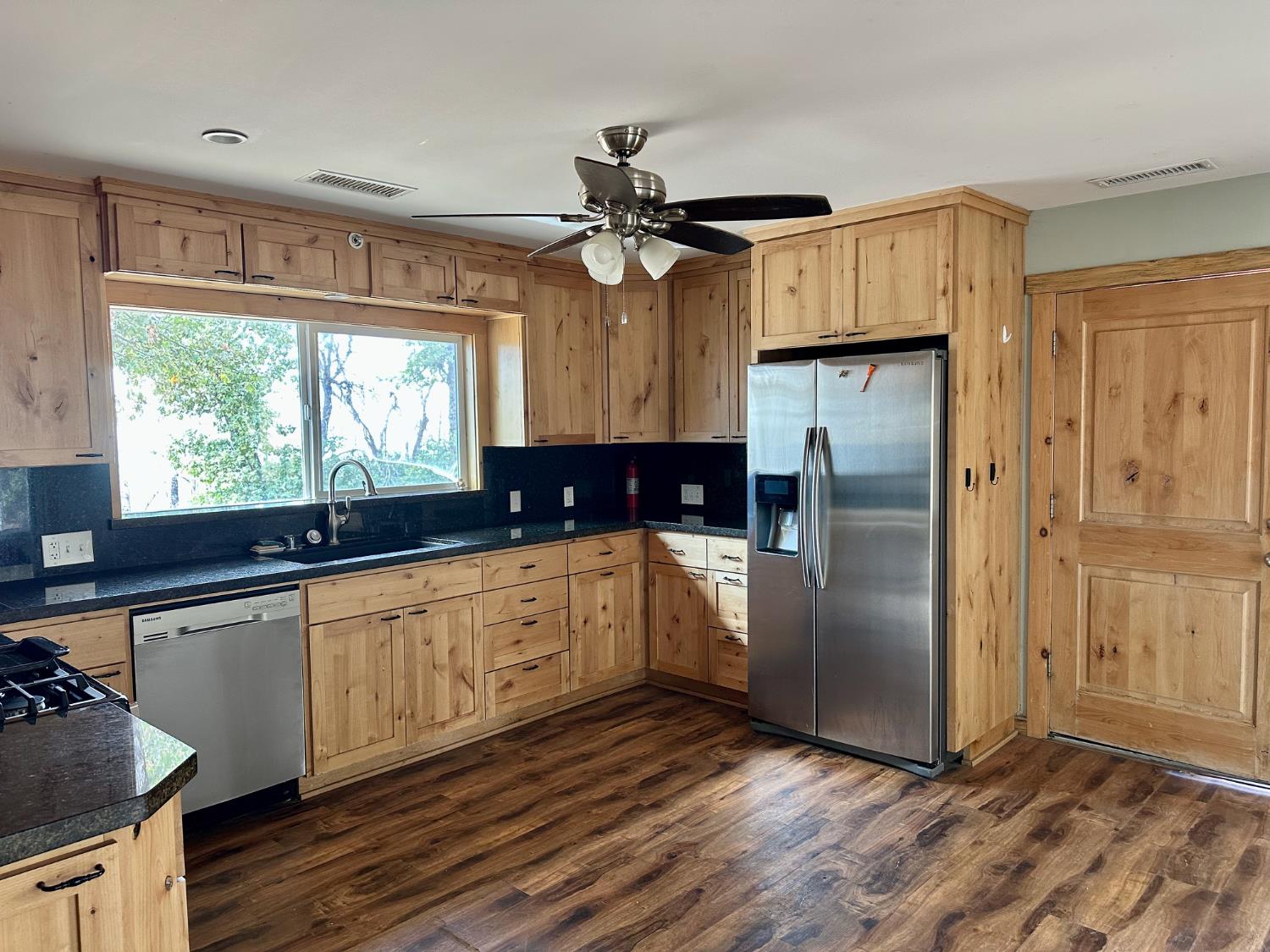 38295 Cressman Rd, Shaver Lake, CA 93664