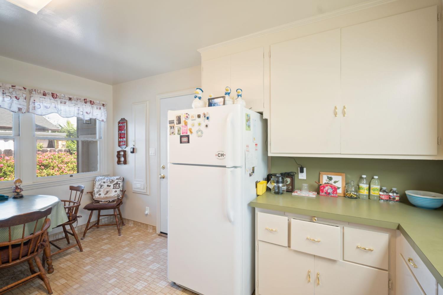 929 Capistrano Dr, Salinas, CA 93901