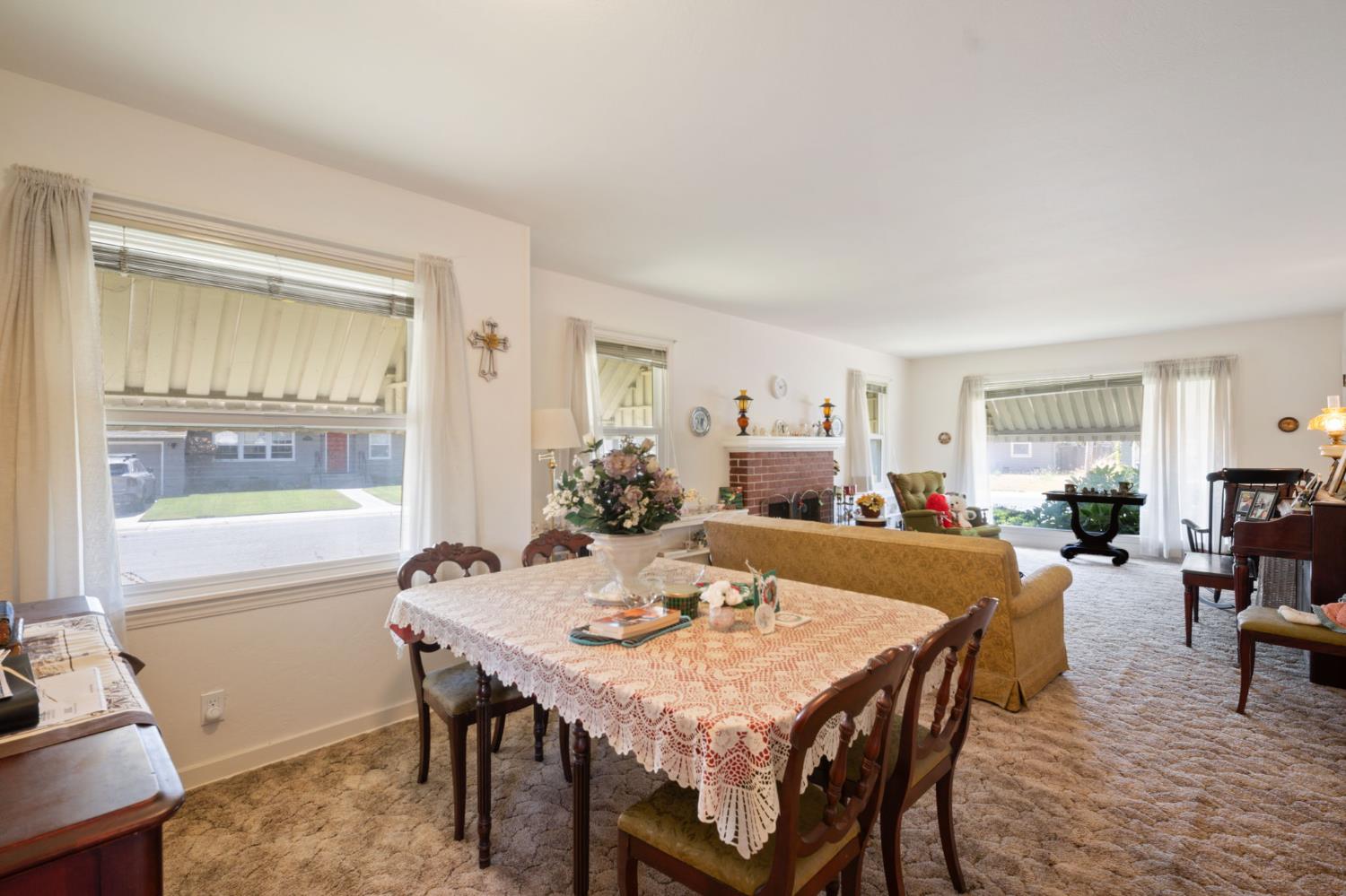 929 Capistrano Dr, Salinas, CA 93901