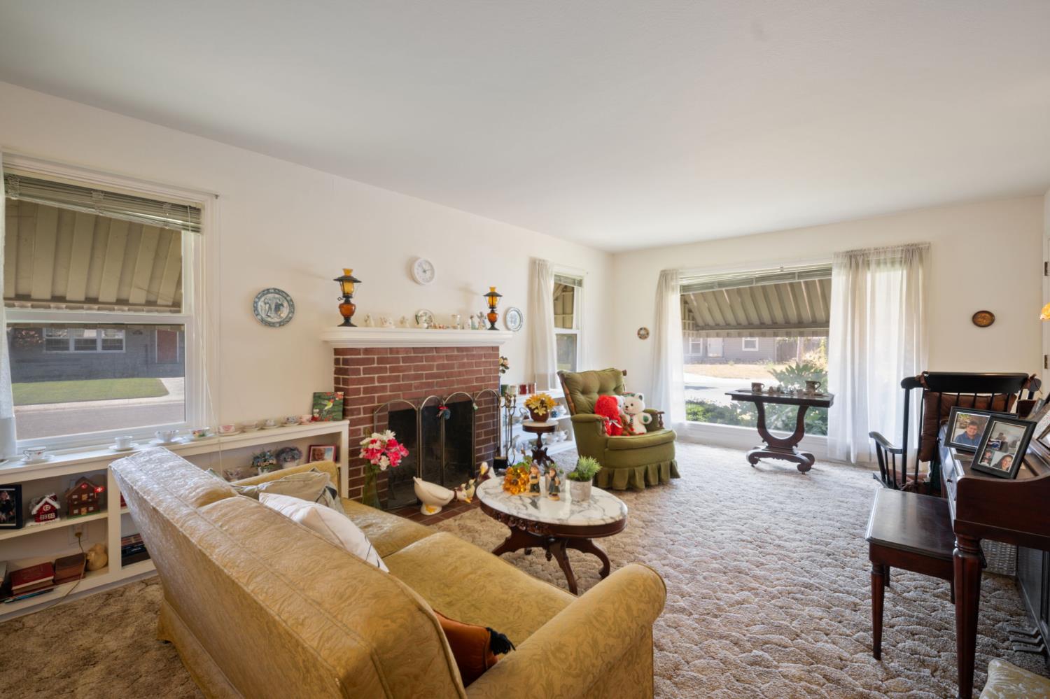 929 Capistrano Dr, Salinas, CA 93901