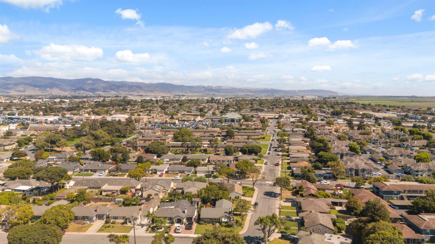 929 Capistrano Dr, Salinas, CA 93901