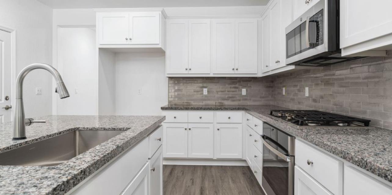 2231 N Bliss Ave, Fresno, CA 93727