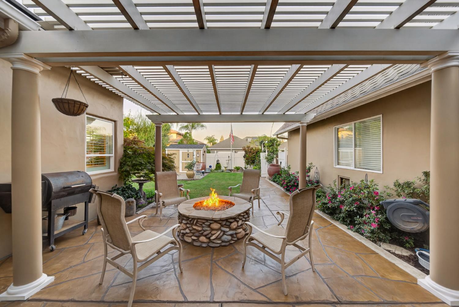 2382 20Th Ave, Kingsburg, CA 93631